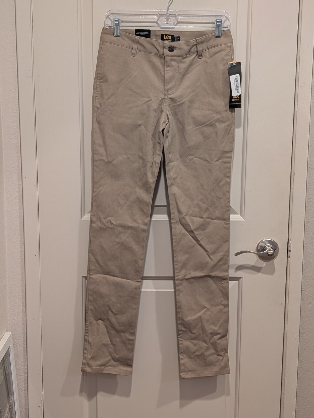 Lee Women's Skinny Pants in Light Khaki Size 5 Juniors